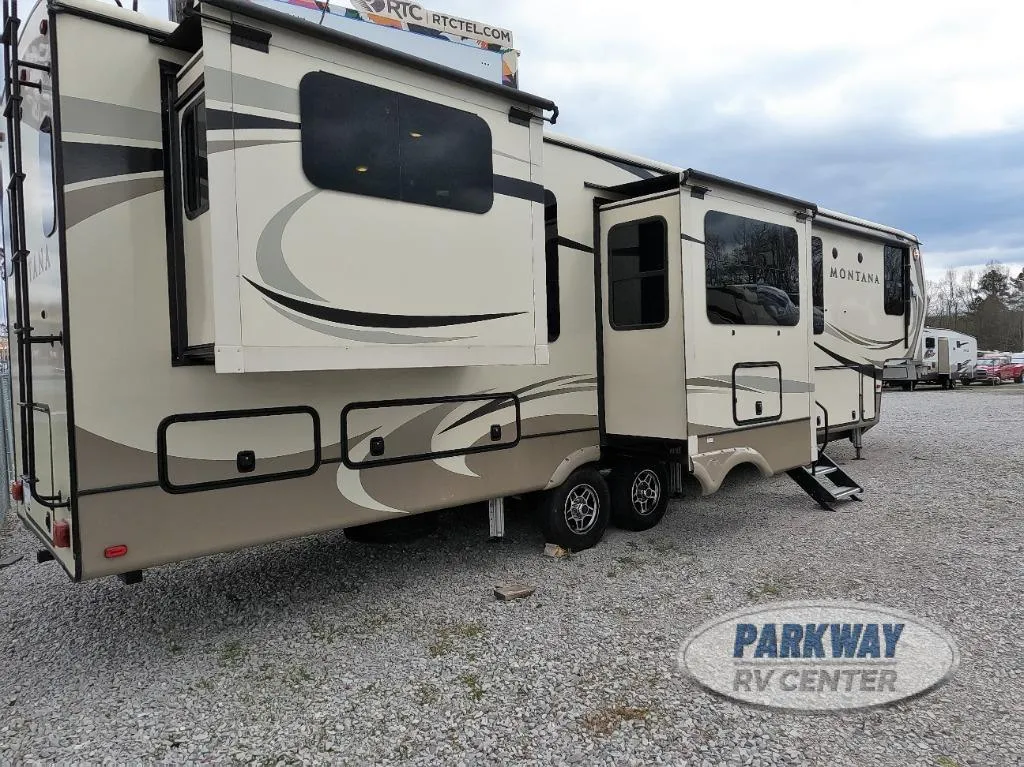2019 Keystone Montana 3791RD - Photo 4