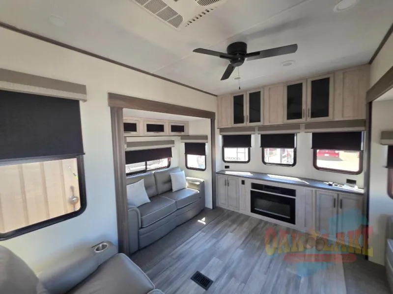 2024 Forest River Sierra Destination 420FL - Photo 4
