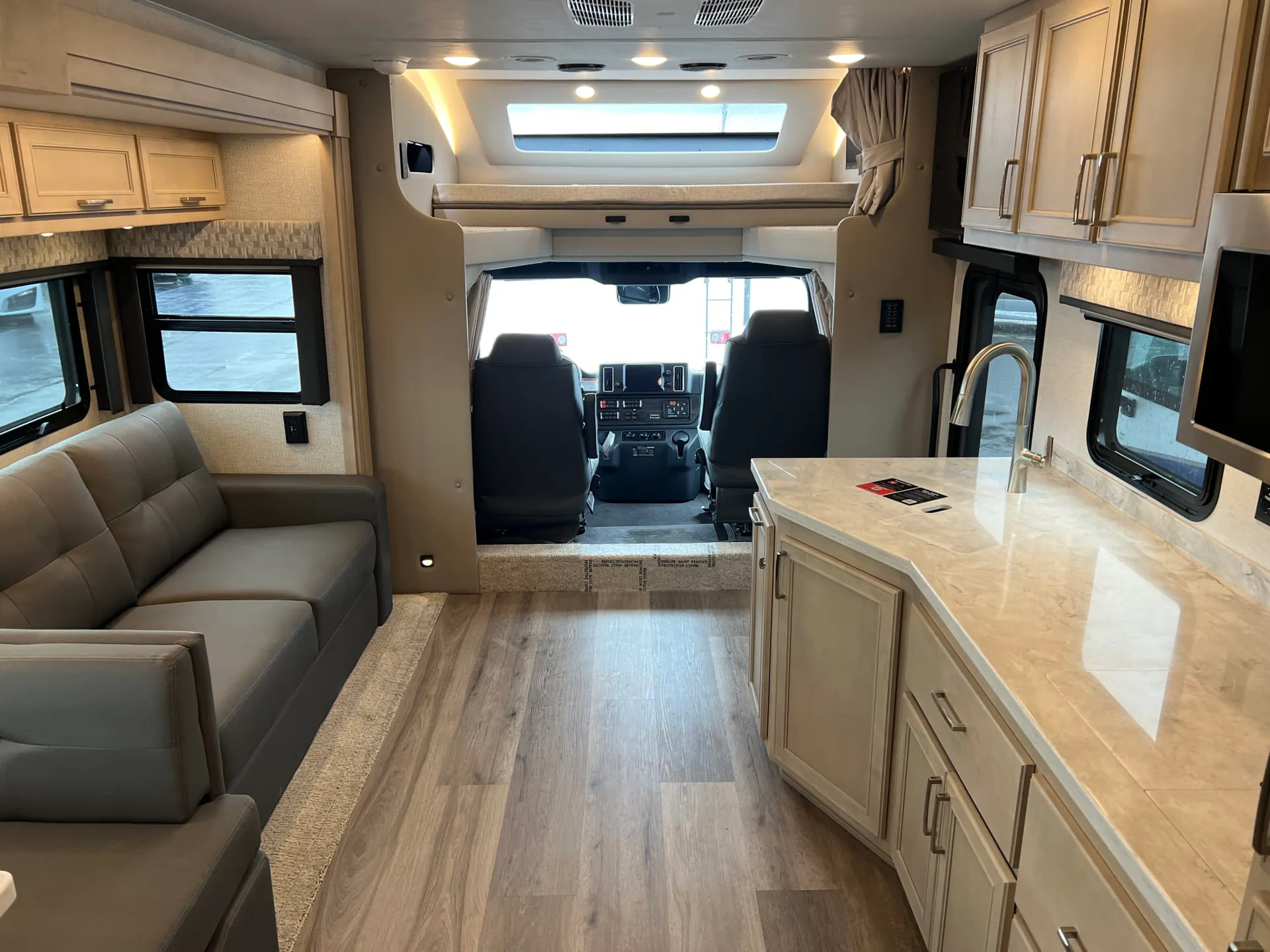 2026 Renegade RV Verona 40VBH - Photo 4