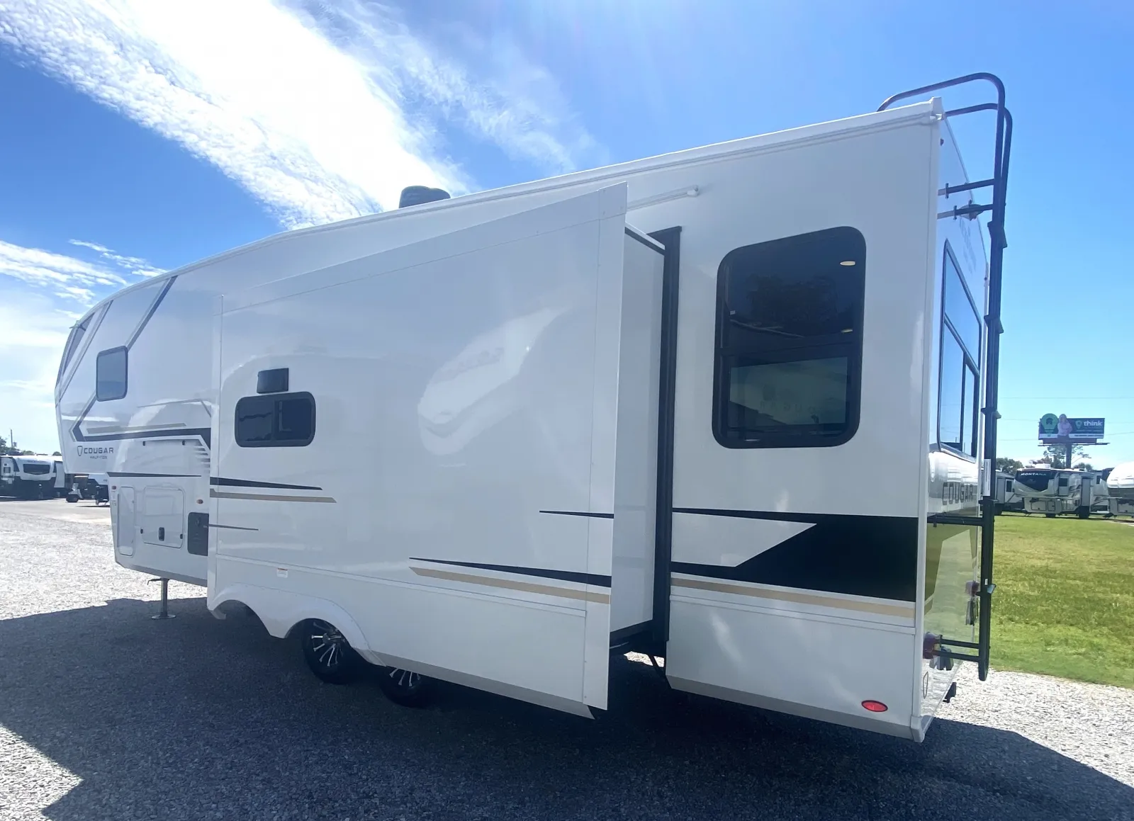 2026 Keystone RV Cougar Half-Ton 26RES - Photo 4