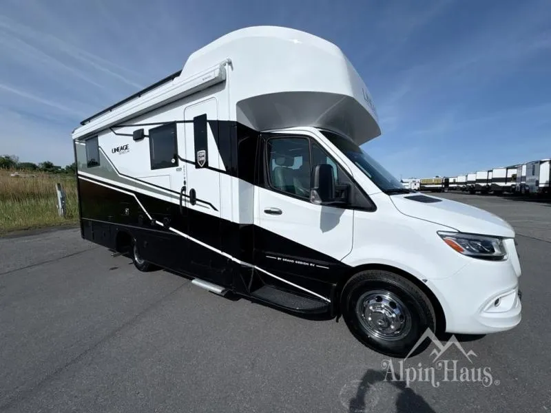 2026 Grand Design Lineage Series M 25FW - Photo 3
