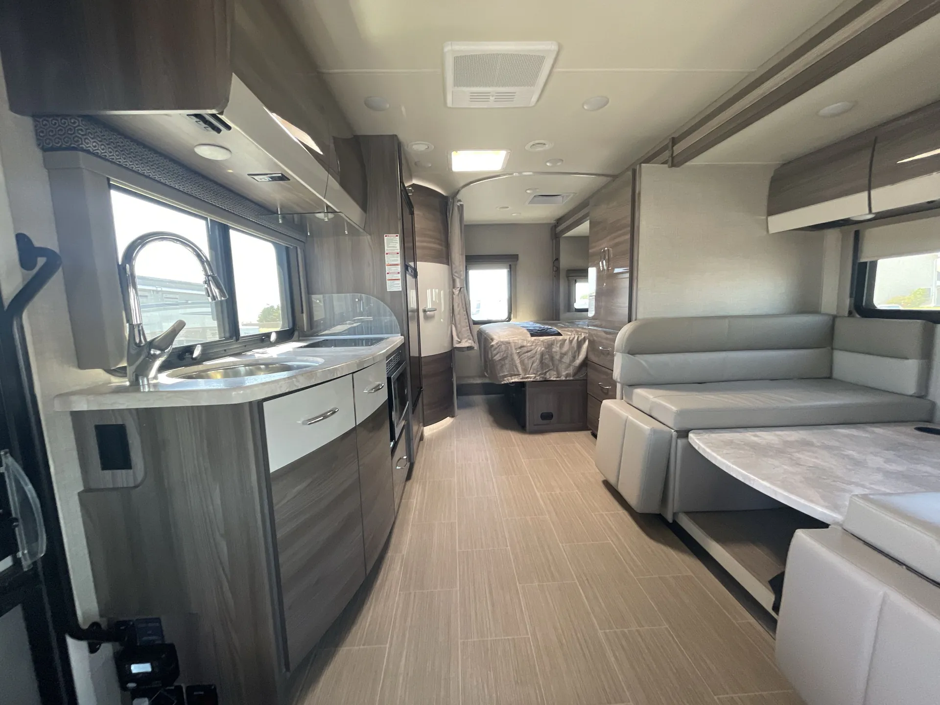2022 Thor Motor Coach Delano 24TT — living area main