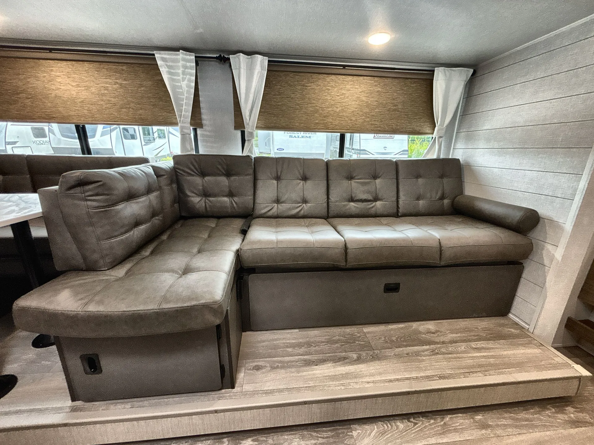 2027 Forest River Salem Cruise Lite 28VBXL — living area main