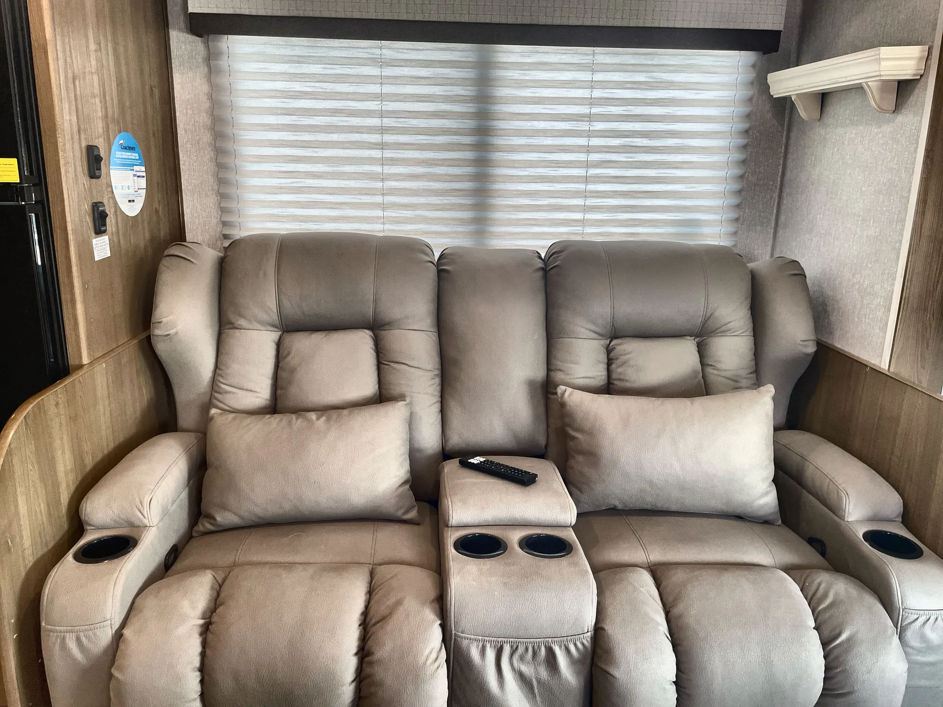 2024 Coachmen Leprechaun 230FS - Photo 3