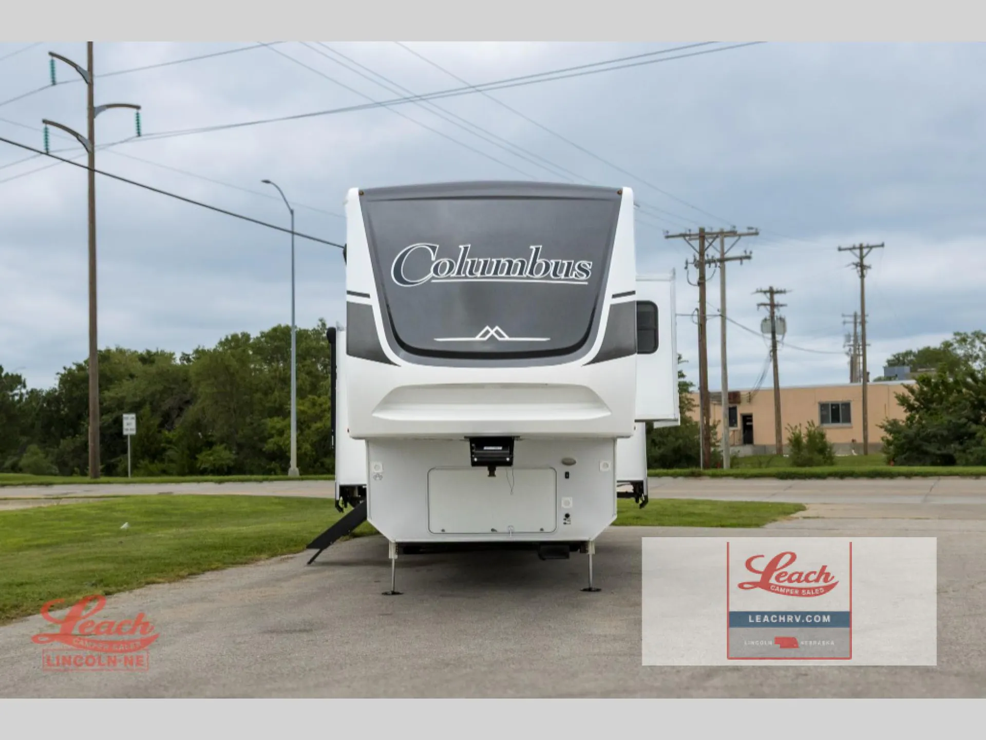 2024 Palomino Columbus 384RK dealer photo 2 from Leach Camper Sales