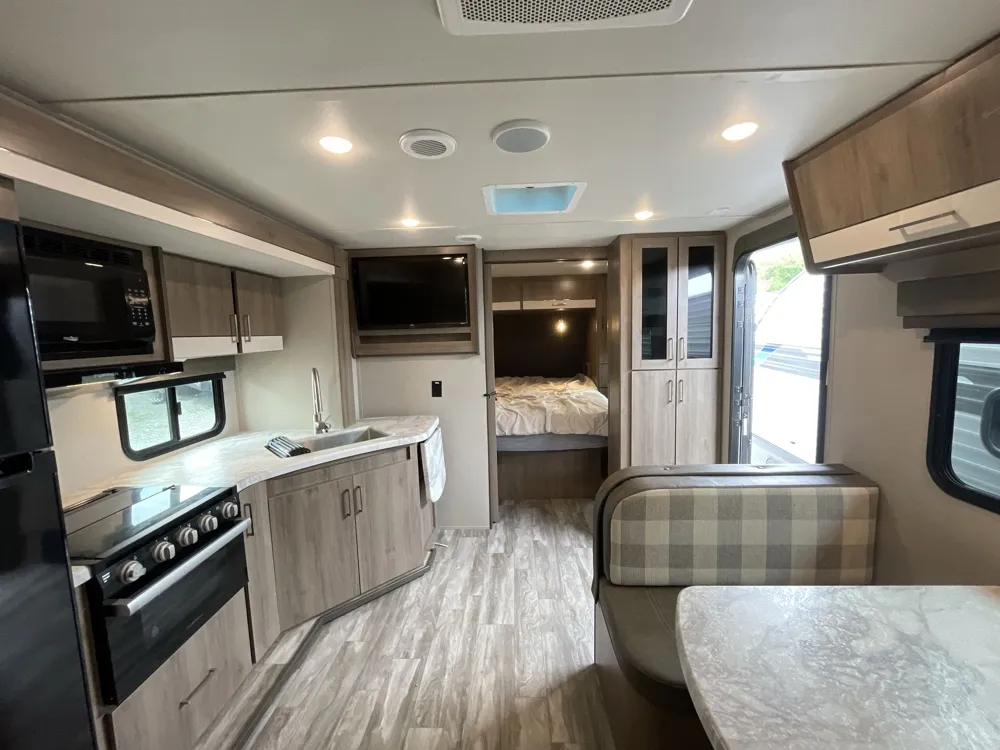2023 Grand Design Imagine XLS 23BHE - Photo 4