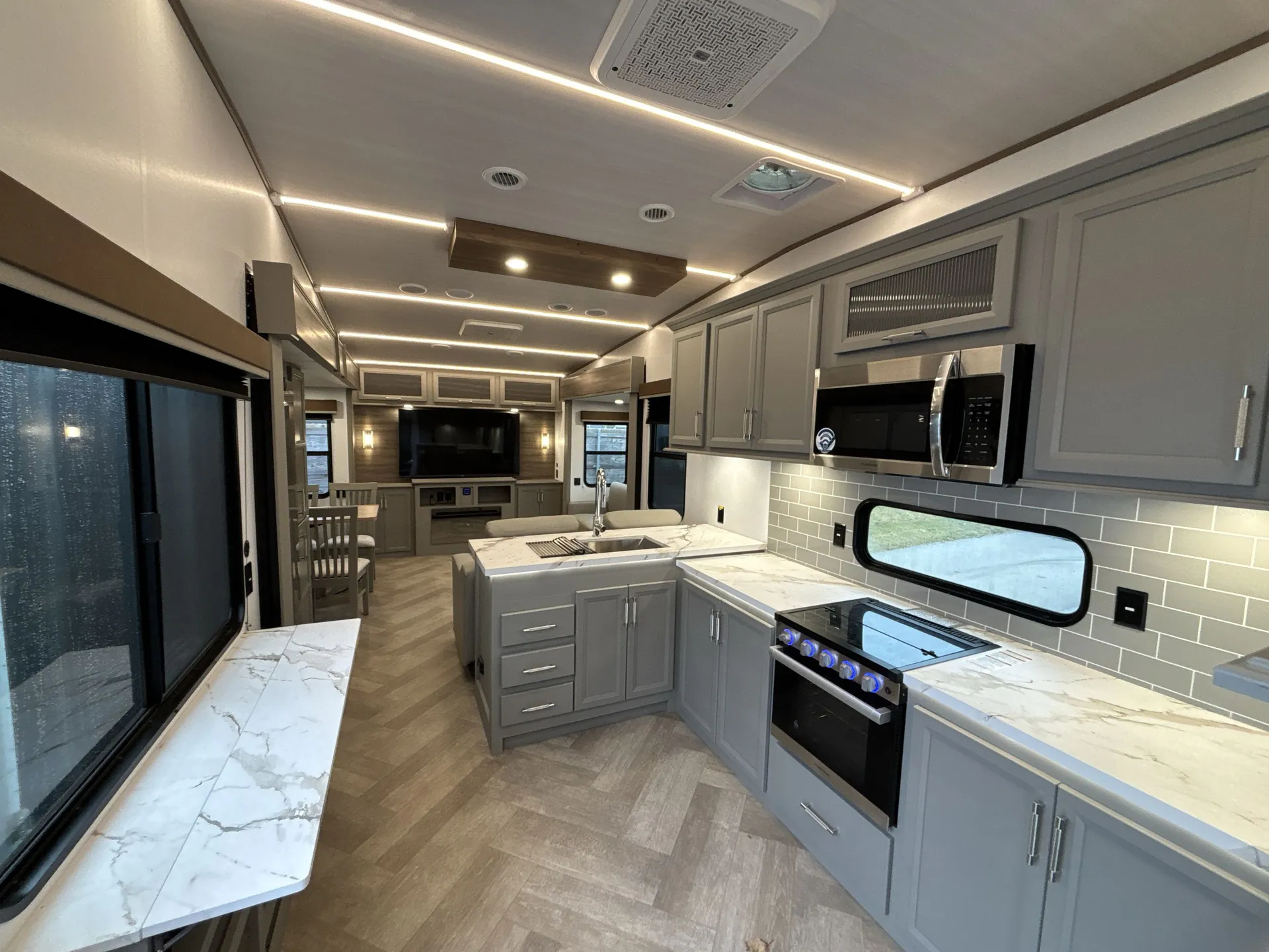 2025 Keystone Sprinter 3520RDS — living area main