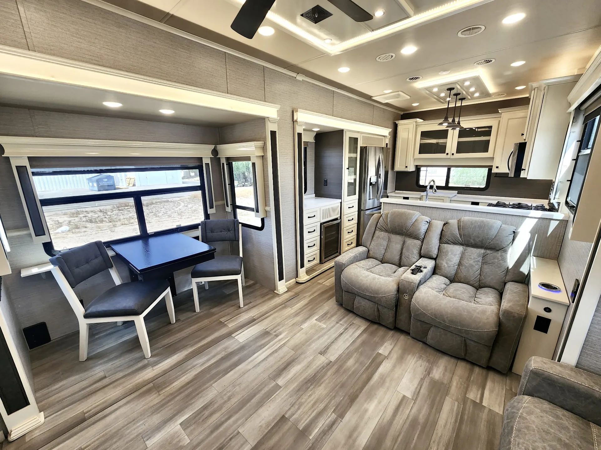 2022 Vanleigh Beacon 41LKB - Photo 3