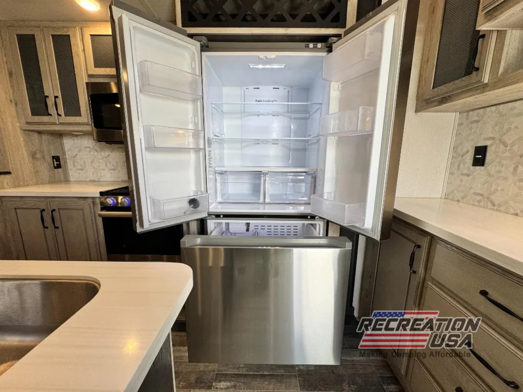 2023 Keystone Avalanche 390DS, Photos photo 12