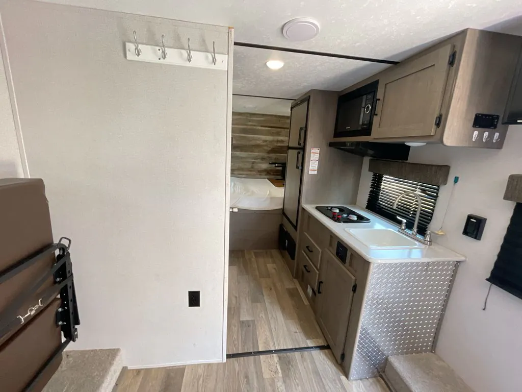 2020 Keystone Hideout 172TX - Photo 3