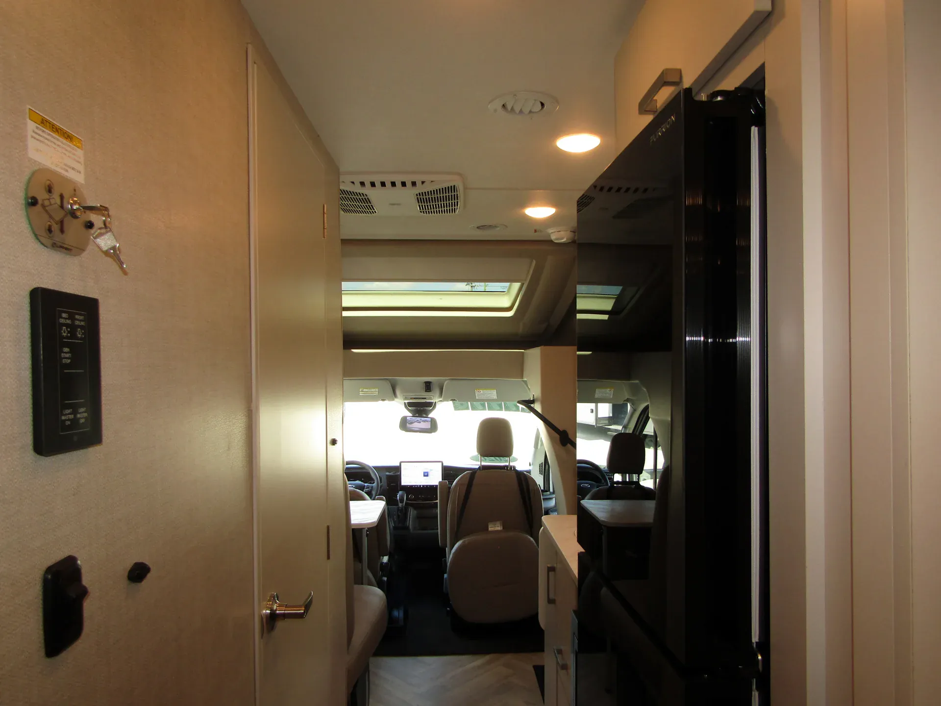 2026 Thor Motor Coach Gemini 22MT - Photo 4