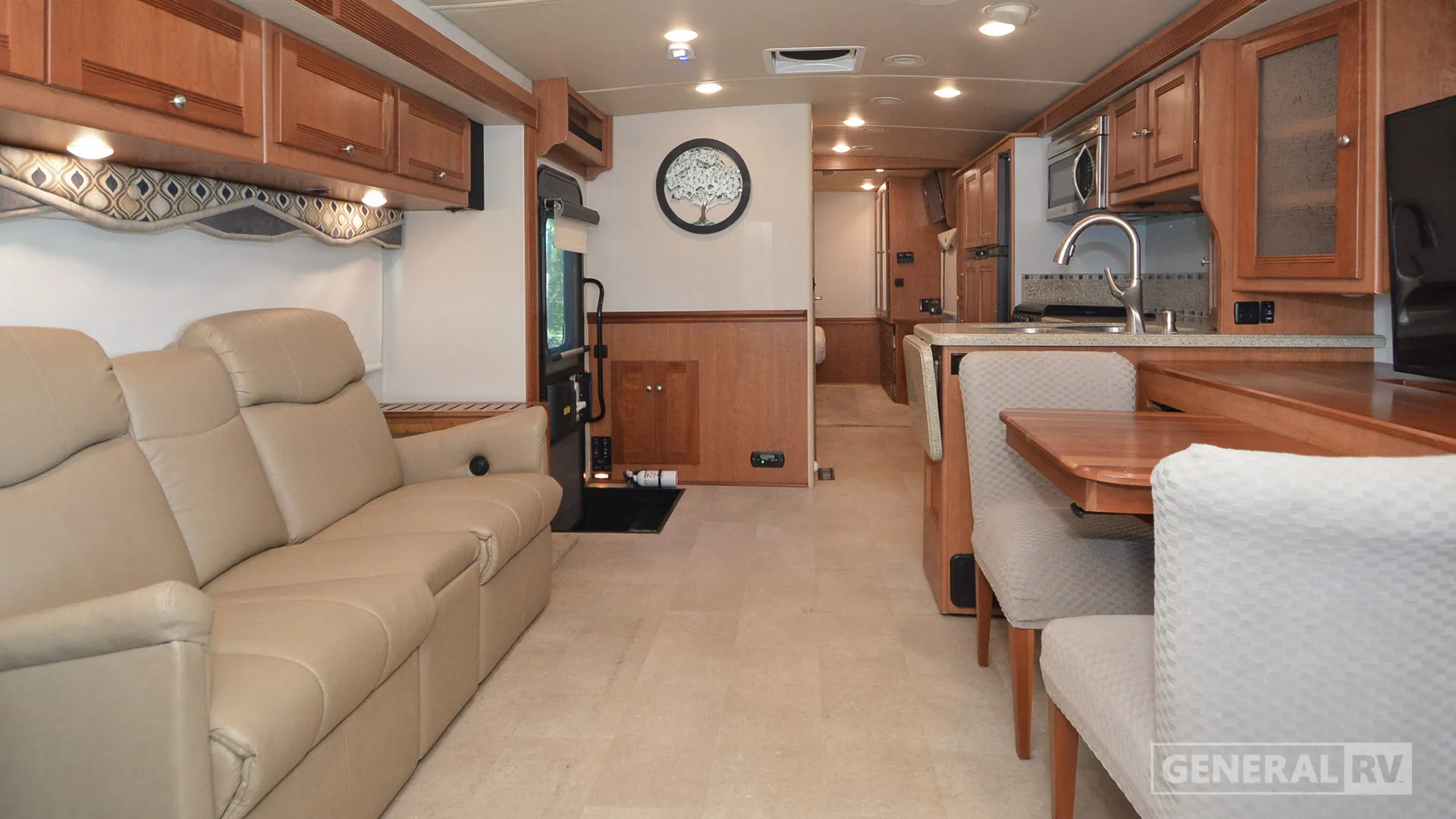 2016 Itasca Sunova 33C - Photo 3