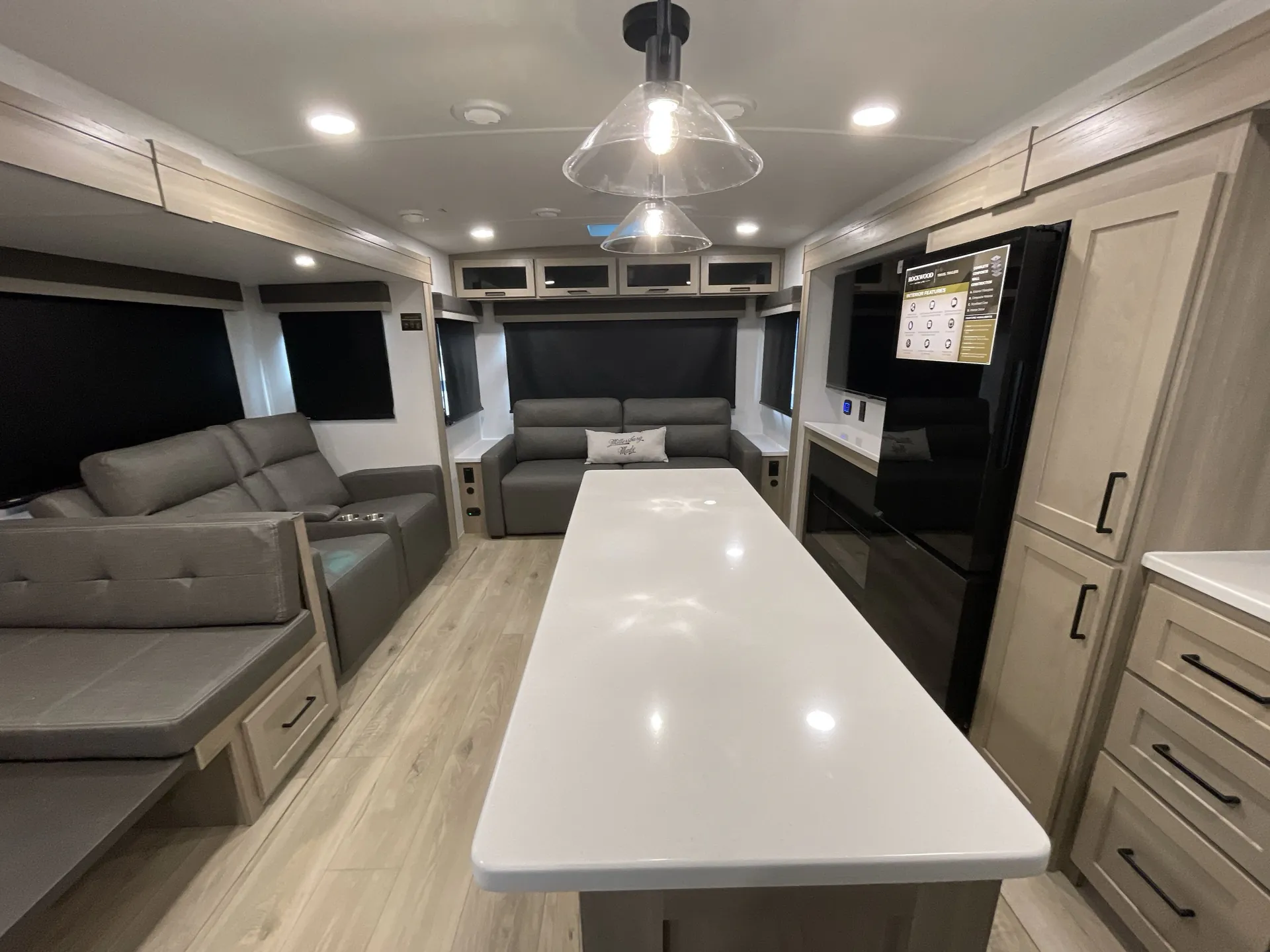 2026 Forest River Rockwood Ultra Lite 2906RL — campside