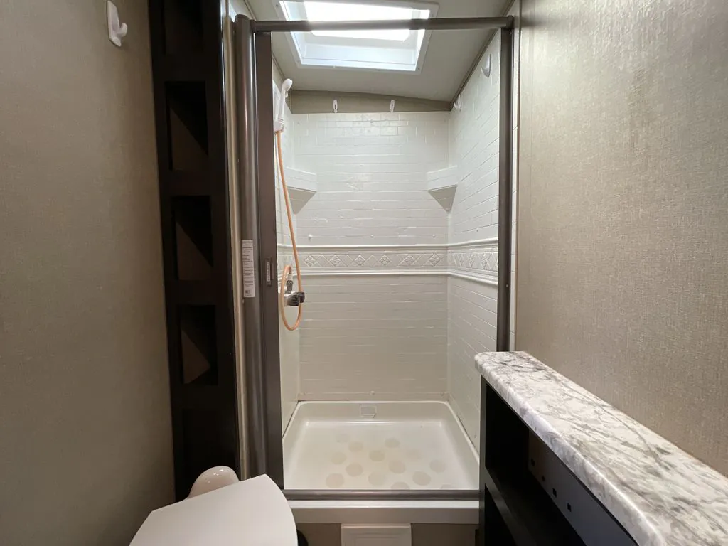2017 Grand Design Imagine 2800BH, Photos photo 38