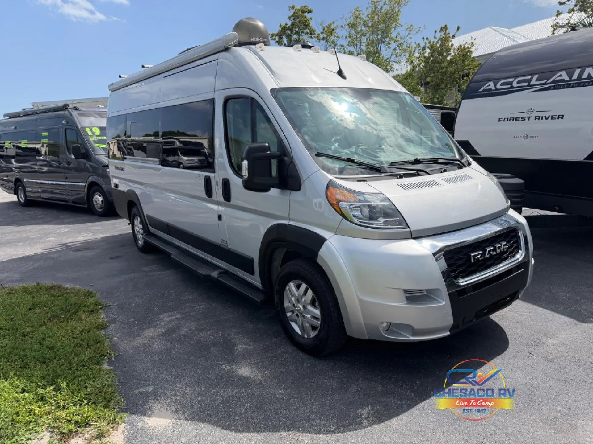 2023 Thor Motor Coach Tellaro 20K - Photo 2