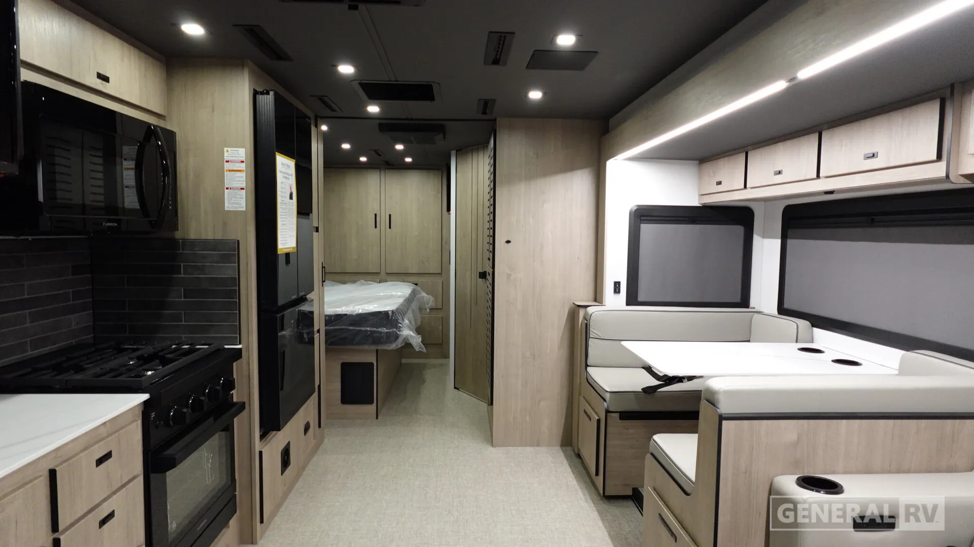 2027 Grand Design Lineage Series F 31ZW - Photo 3