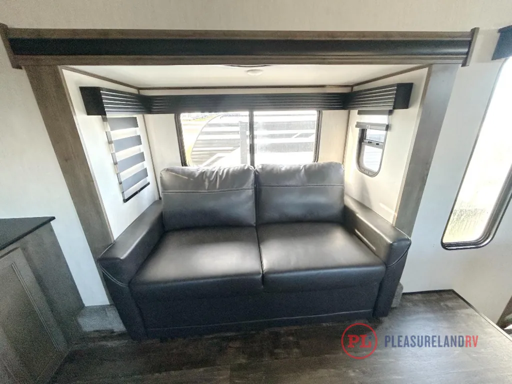 2022 Forest River Sabre 37FLH, Photos photo 11