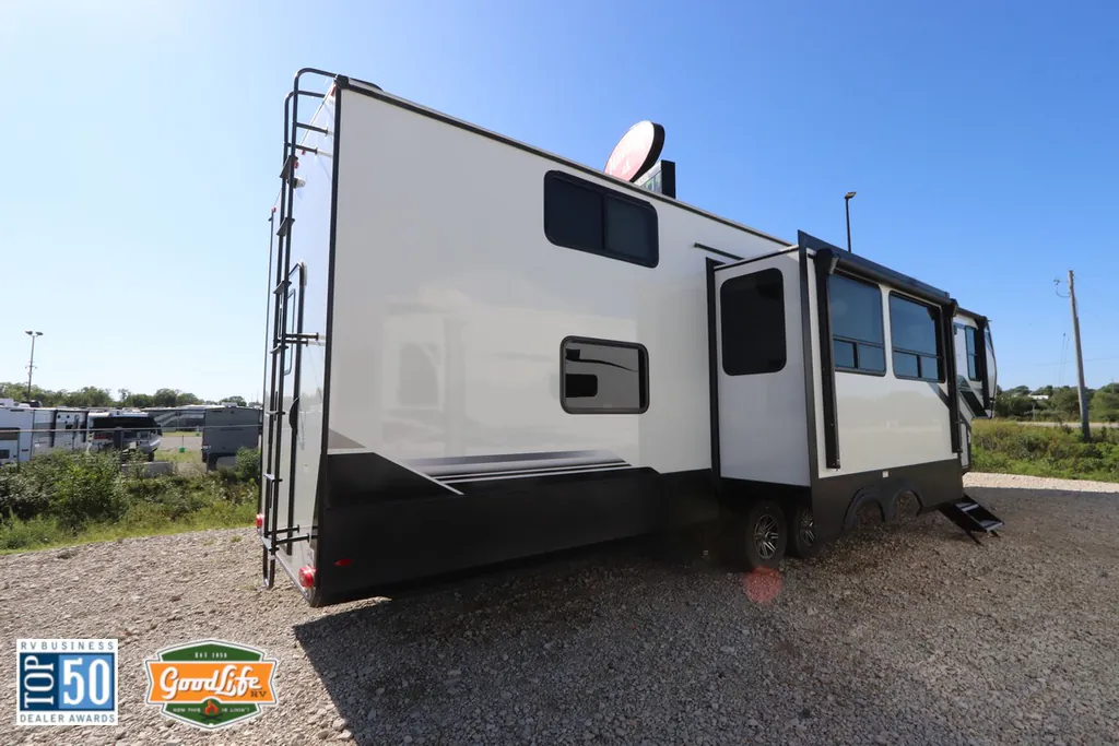 2024 Keystone Montana High Country 381TB, Photos photo 8