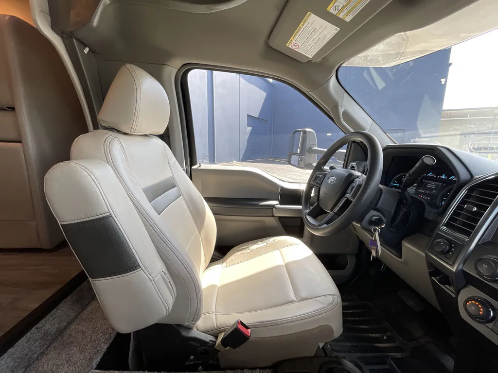 2023 Thor Motor Coach Magnitude RS36, Photos photo 24