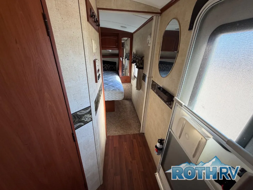 2011 Keystone Outback 298RE, Photos photo 23