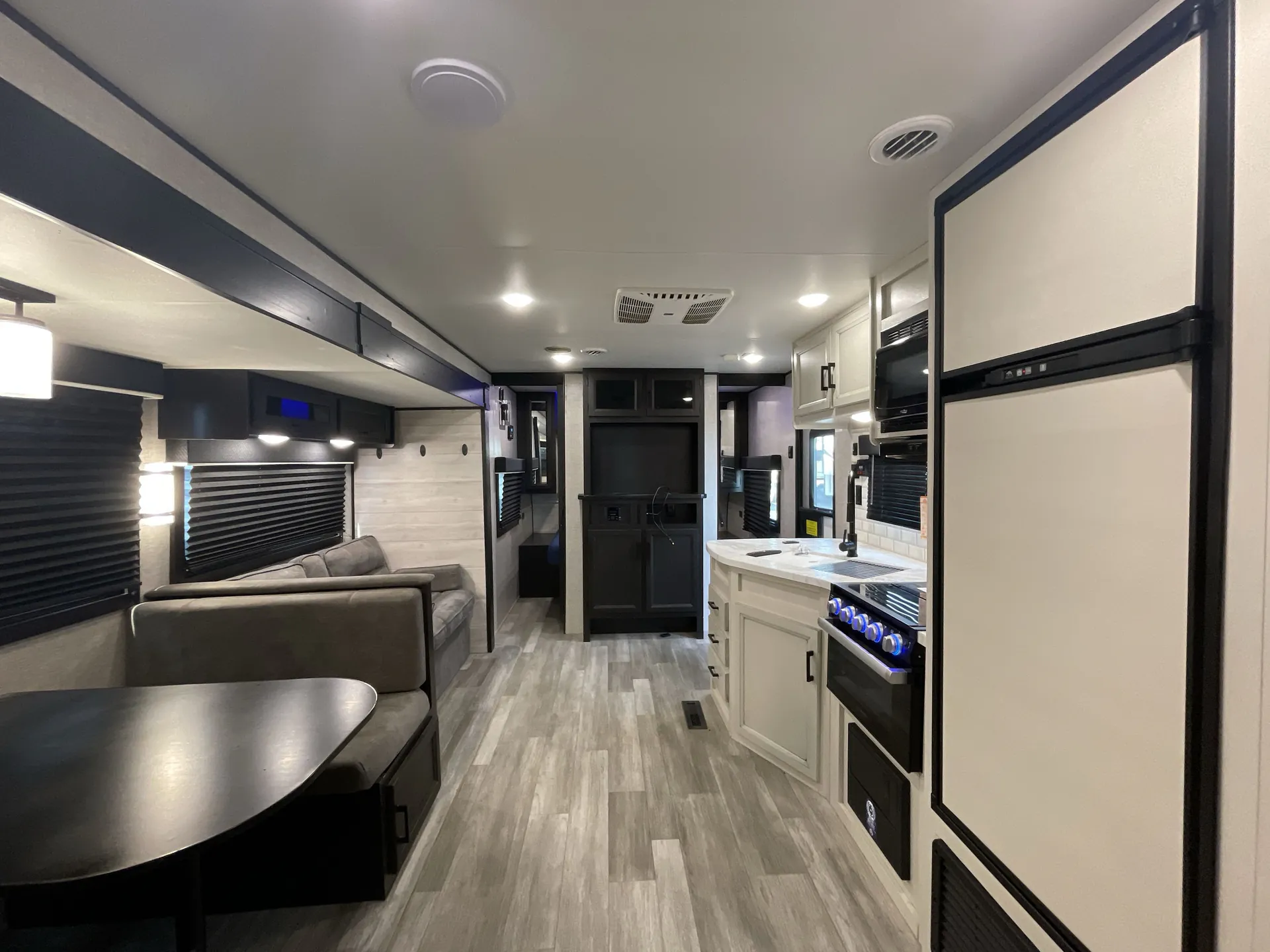 2022 Jayco Jay Flight 267BHSW — living area main