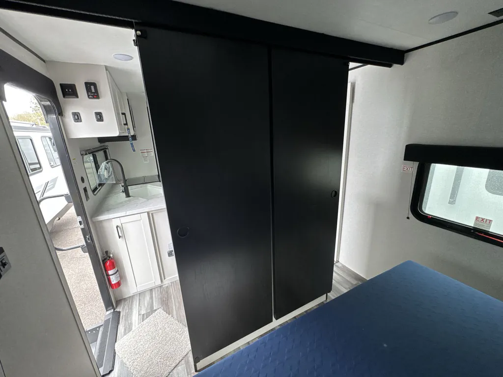 2026 Jayco Jay Flight SLX 321BDS, Photos photo 6