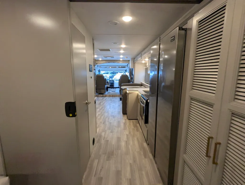 2026 Thor Motor Coach Windsport 36H, Photos photo 32