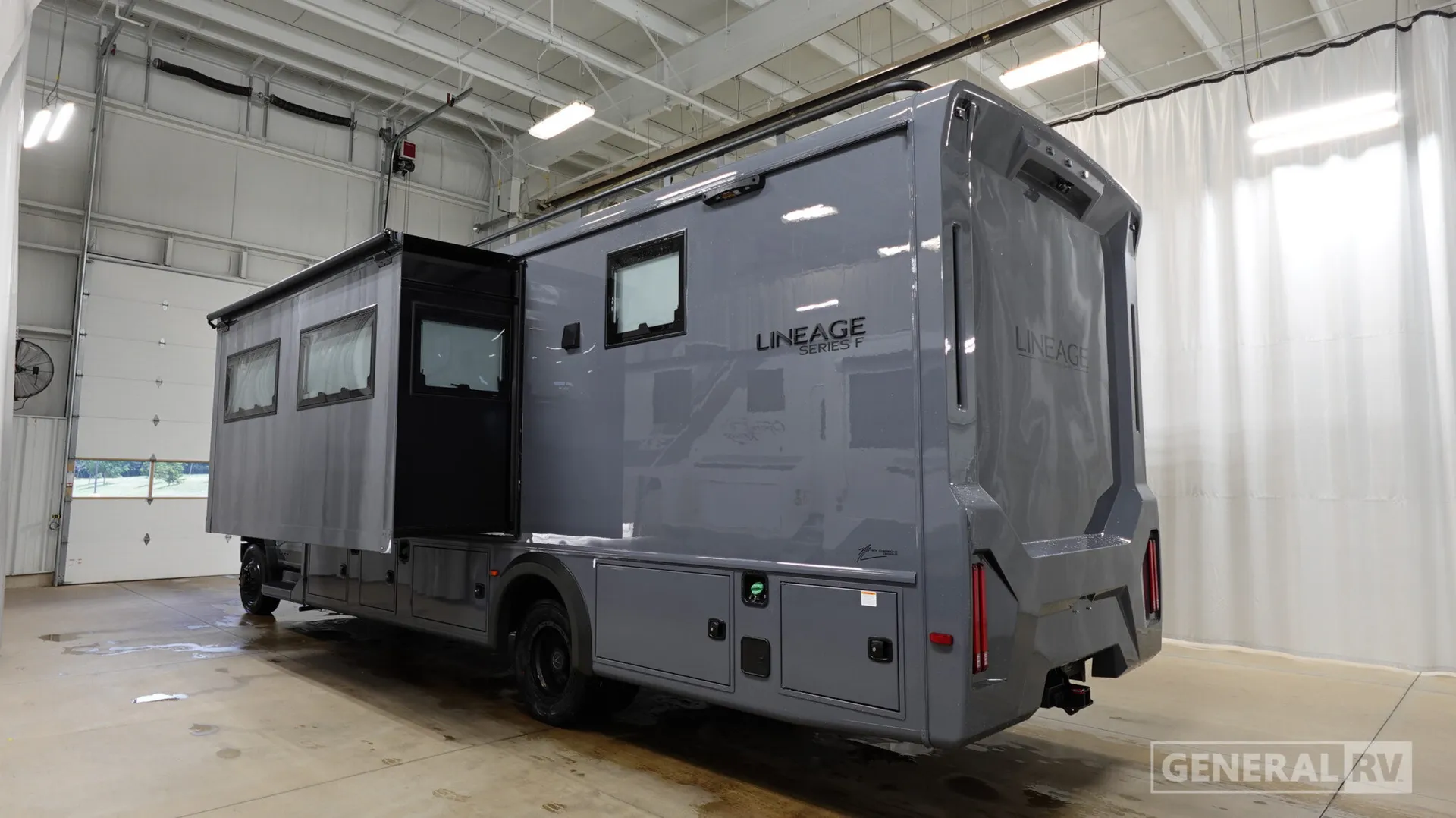 2026 Grand Design Lineage Series F 31ZW - Photo 4
