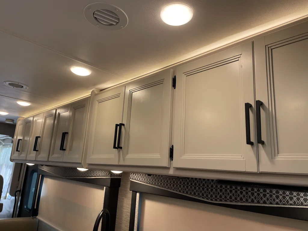 2023 Thor Motor Coach Axis 24.3, Photos photo 9