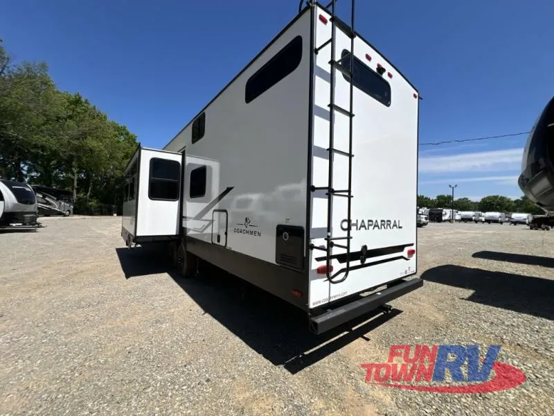 2025 Coachmen Chaparral 381DBL - Photo 3