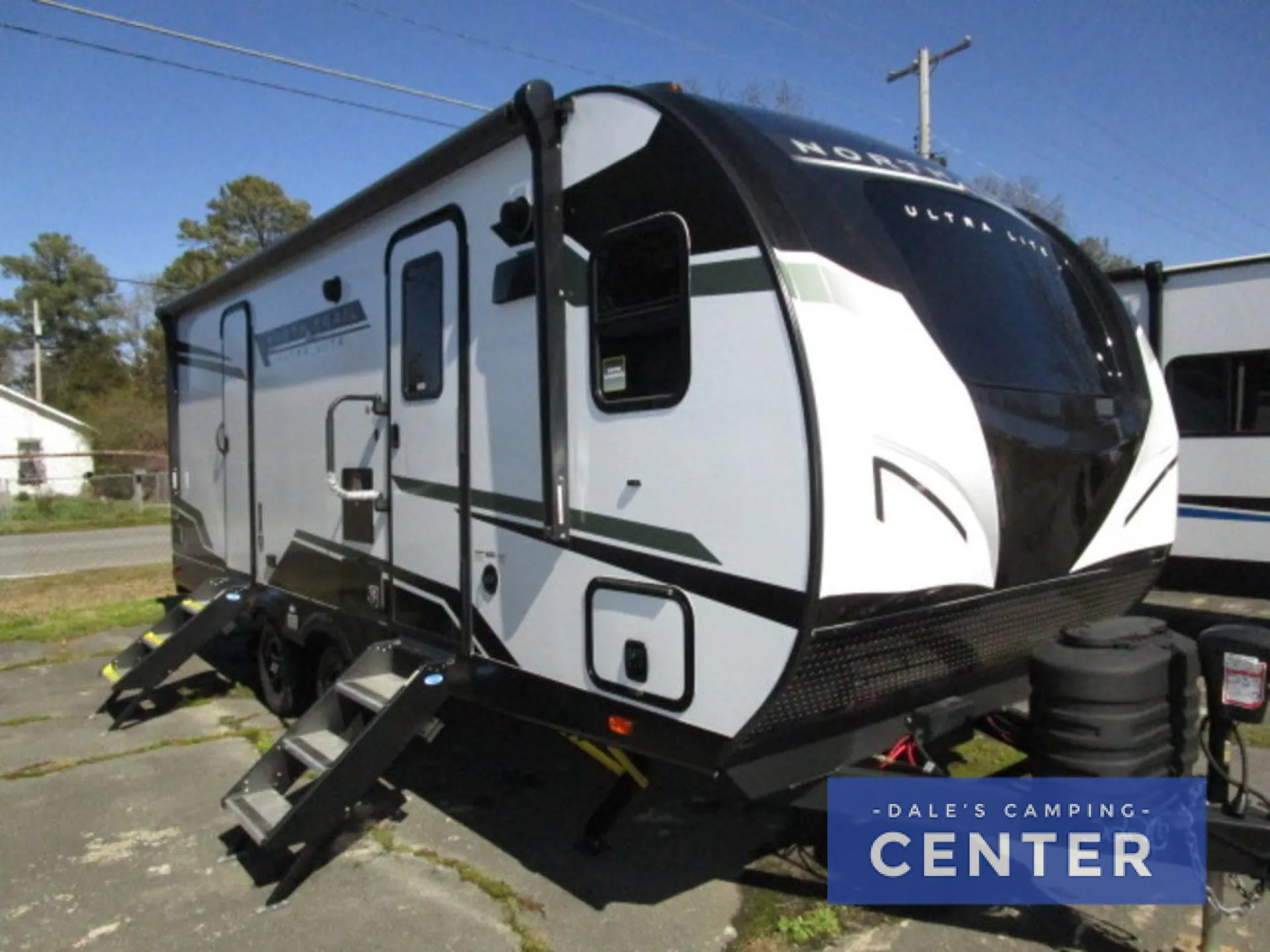 2024 Heartland North Trail Ultra-Lite Travel Trailer 25FK - Photo 2