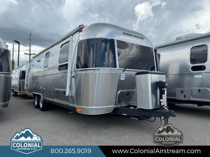 2026 Airstream Globetrotter 27FB - Photo 2