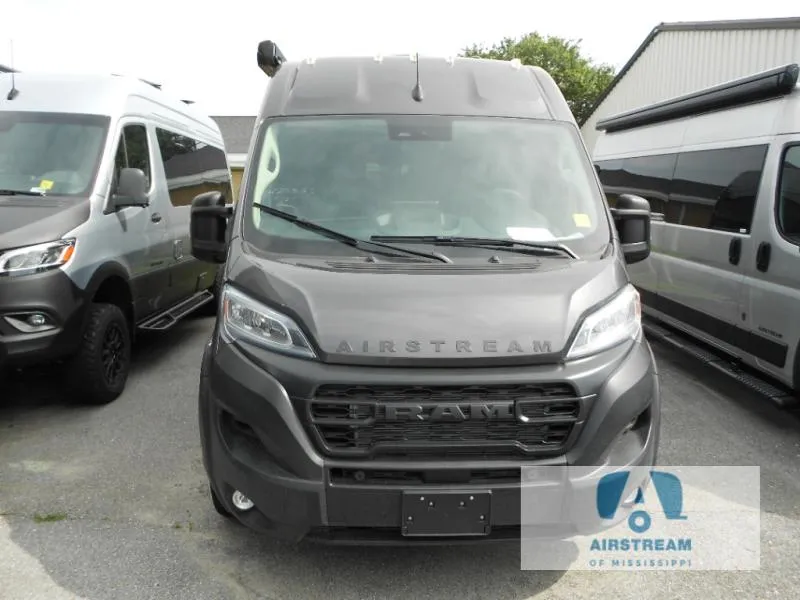 2026 Airstream Rangeline New    Std. Model - Photo 2