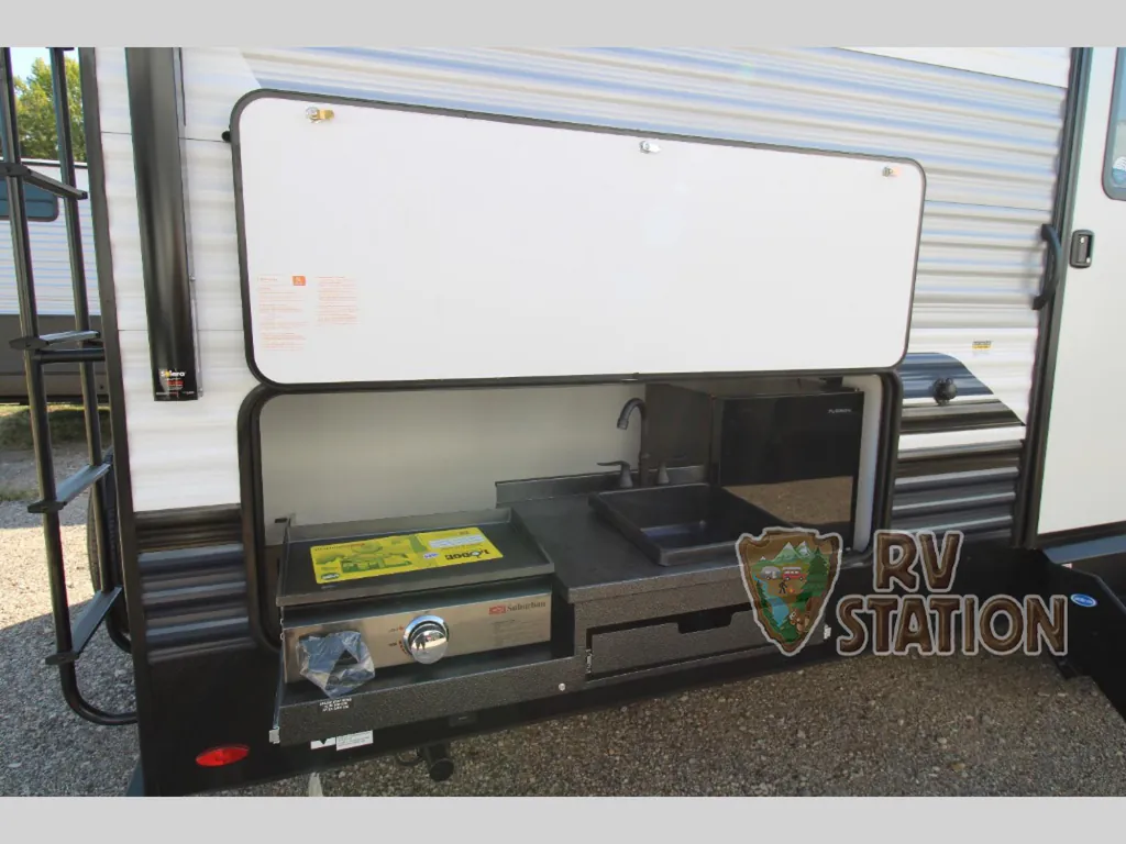 2027 Forest River Puma 32BHQS, Photos photo 10