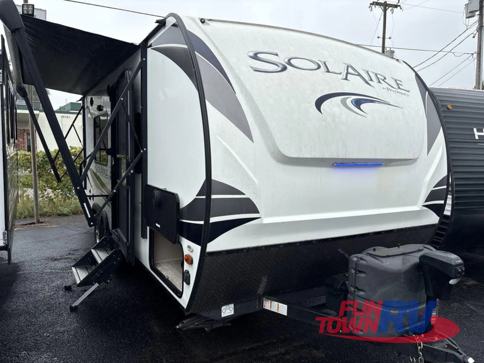 2019 Palomino Solaire 202 RB - Photo 3