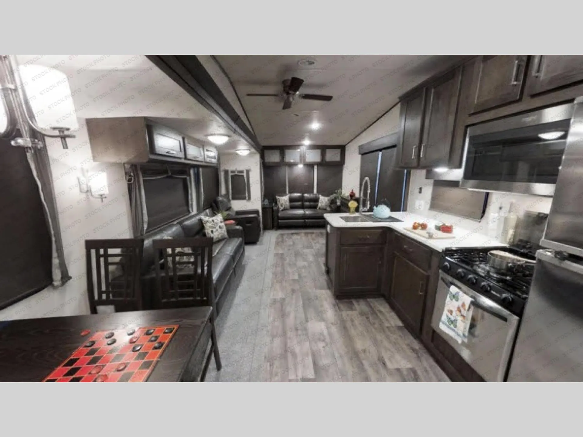 2018 Forest River Wildwood DLX 39FDEN - Photo 2