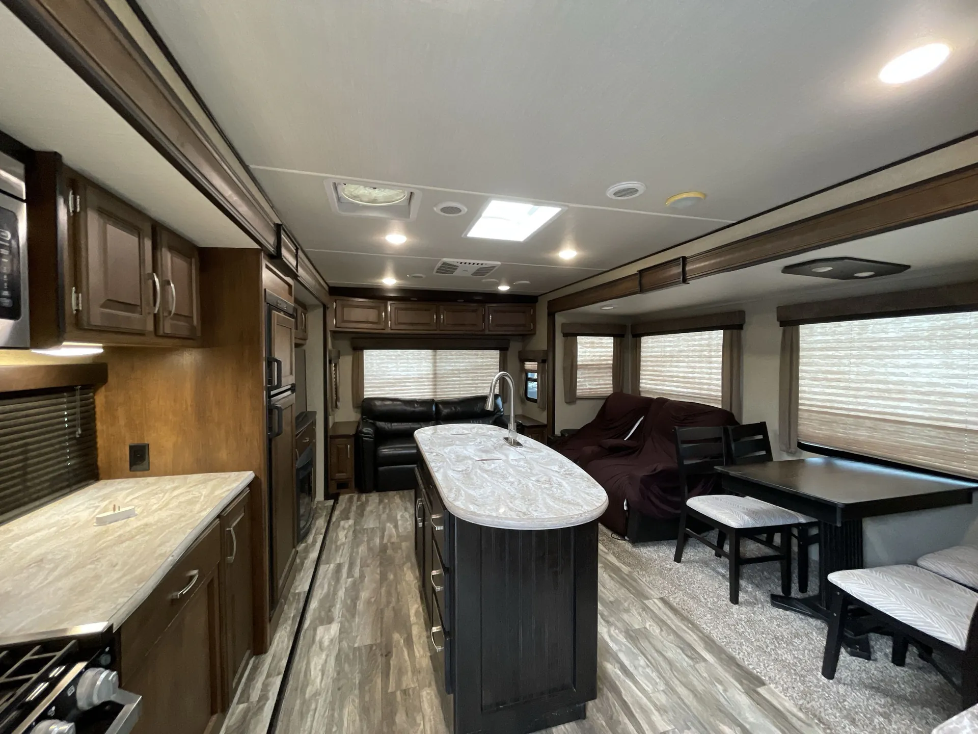 2019 Grand Design Reflection 297RSTS — living area main