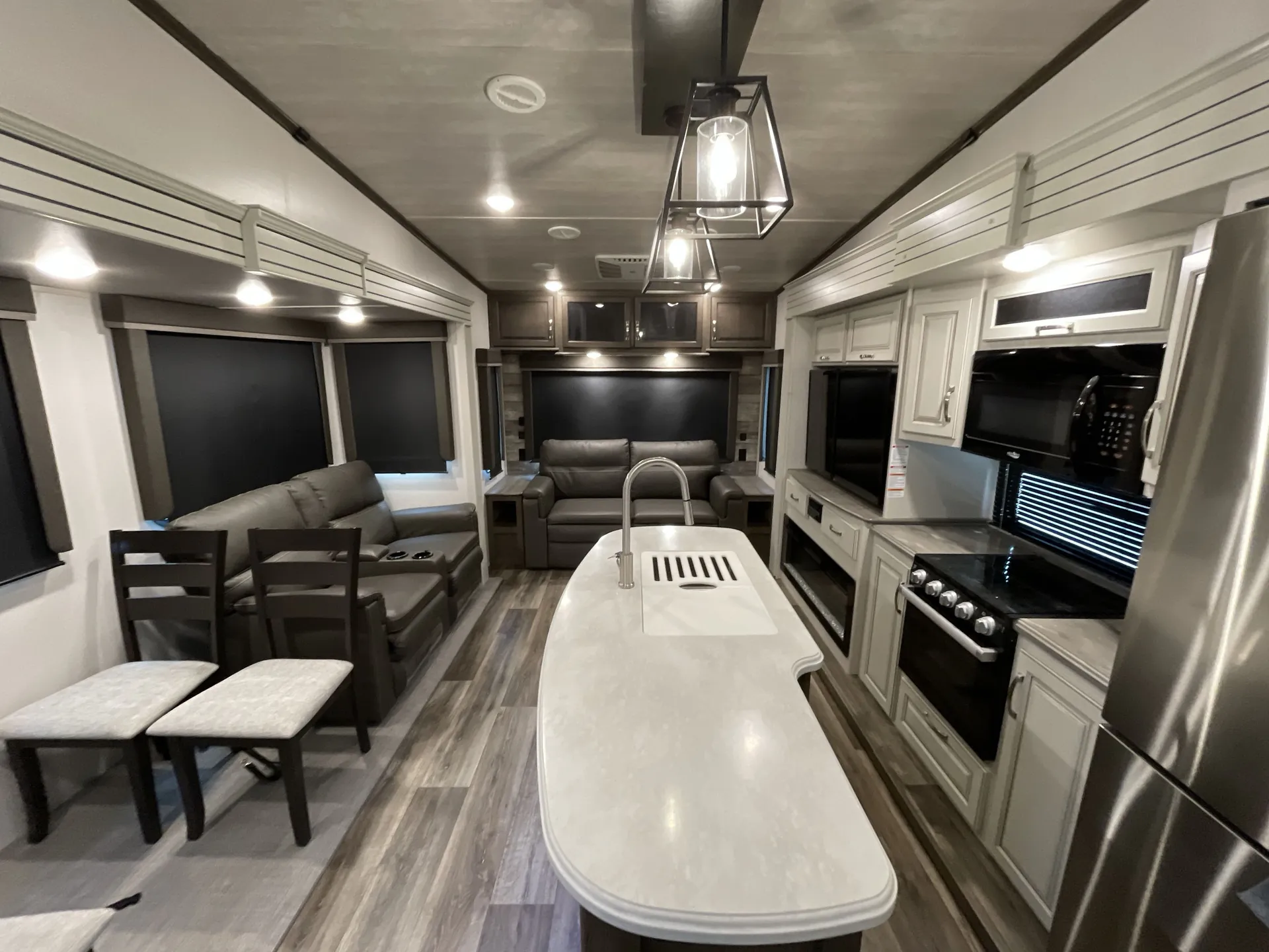 2021 Keystone Cougar 290RLS — living area main