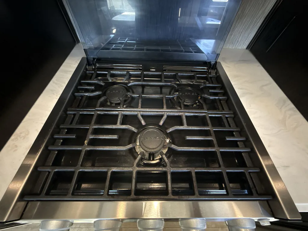 2018 Grand Design Momentum 376TH, Photos photo 14