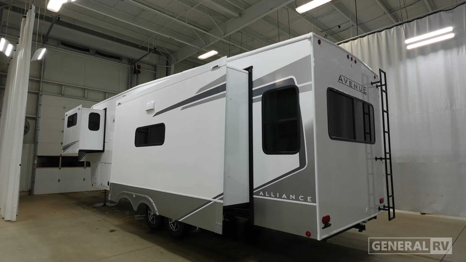 2026 Alliance RV Avenue 32RLS - Photo 4
