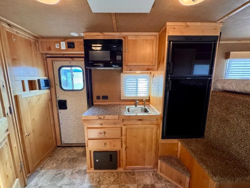 2012 Logan Coach 3H Used    Razor LQ 809 - Photo 2