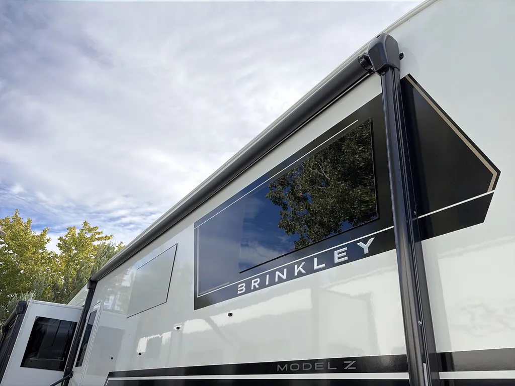 2026 Brinkley Model Z 3100, Photos photo 31