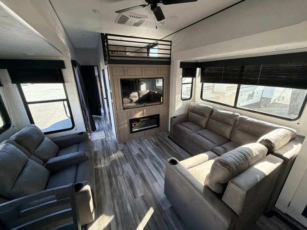 2026 Jayco Jay Flight Bungalow 404LOFT DS, Photos photo 12
