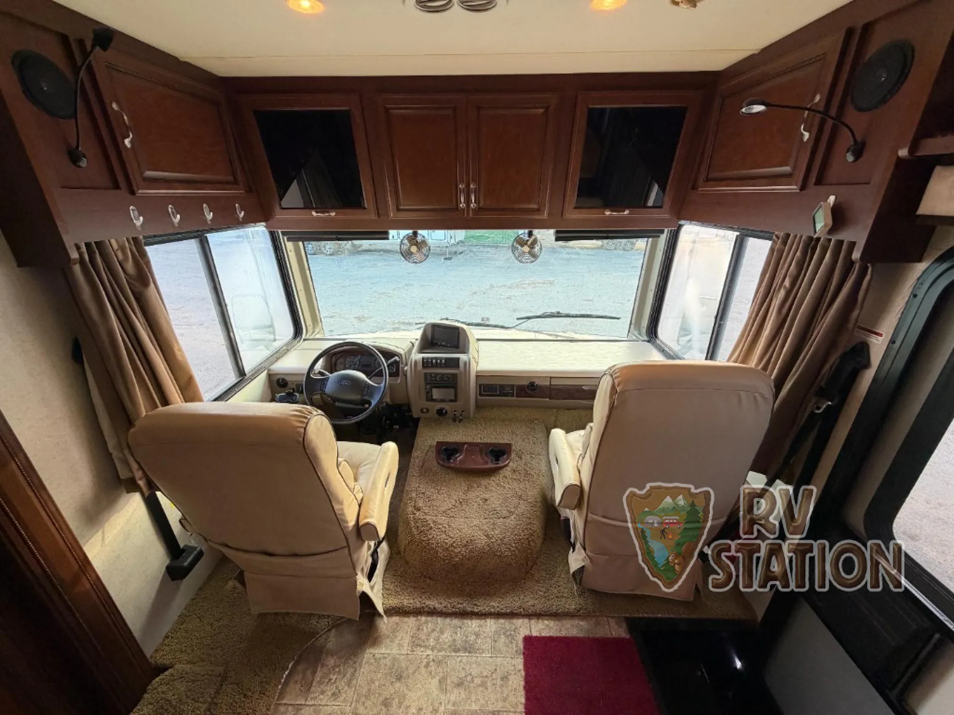 2012 Fleetwood Bounder 35K - Photo 3