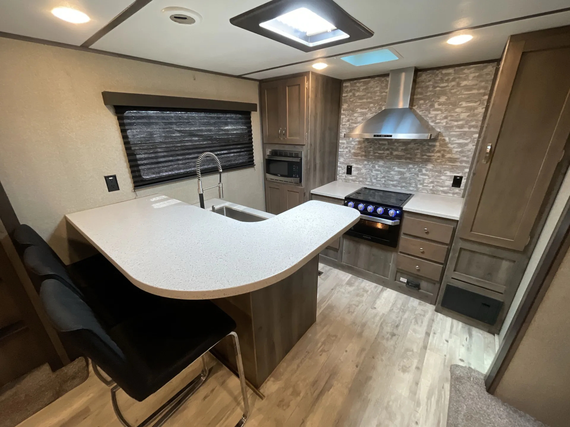 2020 Keystone Sprinter Limited 320MLS — living area main