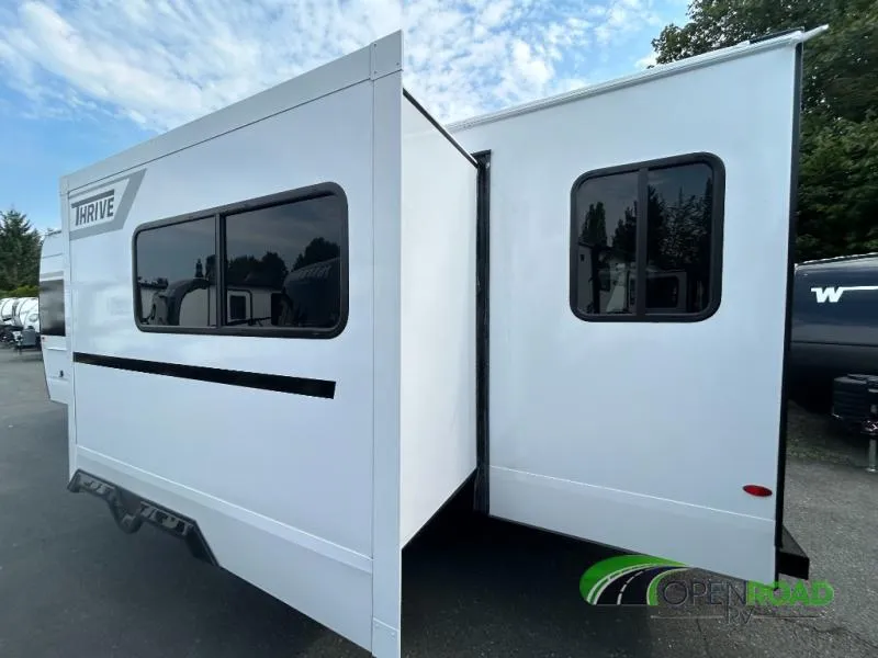 2026 Winnebago Thrive 25RLS - Photo 3
