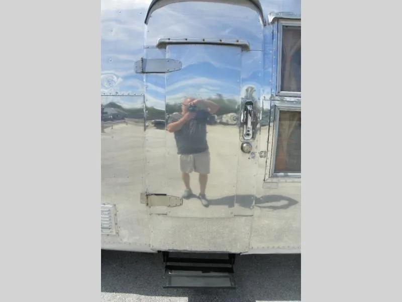 2026 Airstream AIRSTREAM Used   FLYING CLOUD 22 - Photo 4