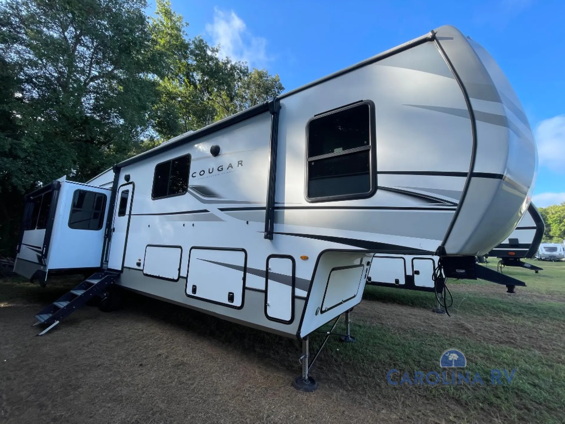 2025 Keystone Cougar 360MBI - Photo 2