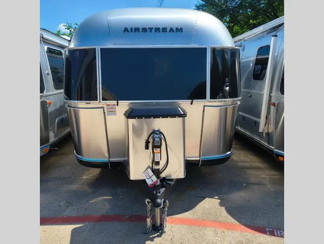 2026 Airstream Classic 30RB - Photo 2