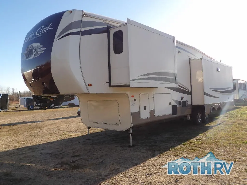 2018 Forest River Cedar Creek Hathaway Edition 36CKTS - Photo 3